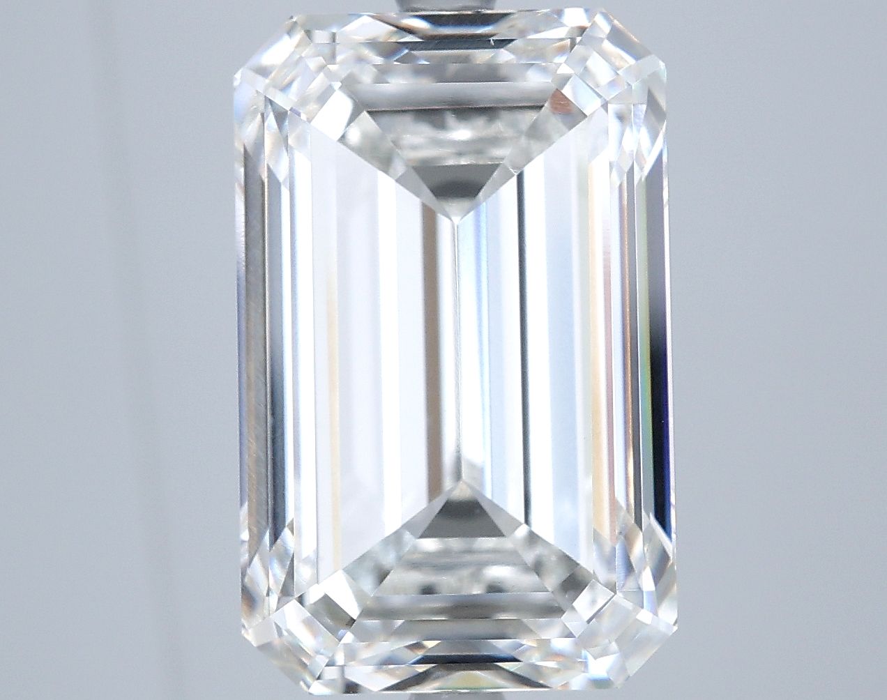9.09 ct. emerald Lab Grown Diamond front image
