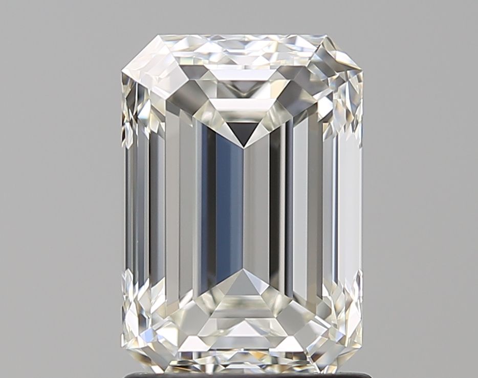 1.80 ct Emerald diamond