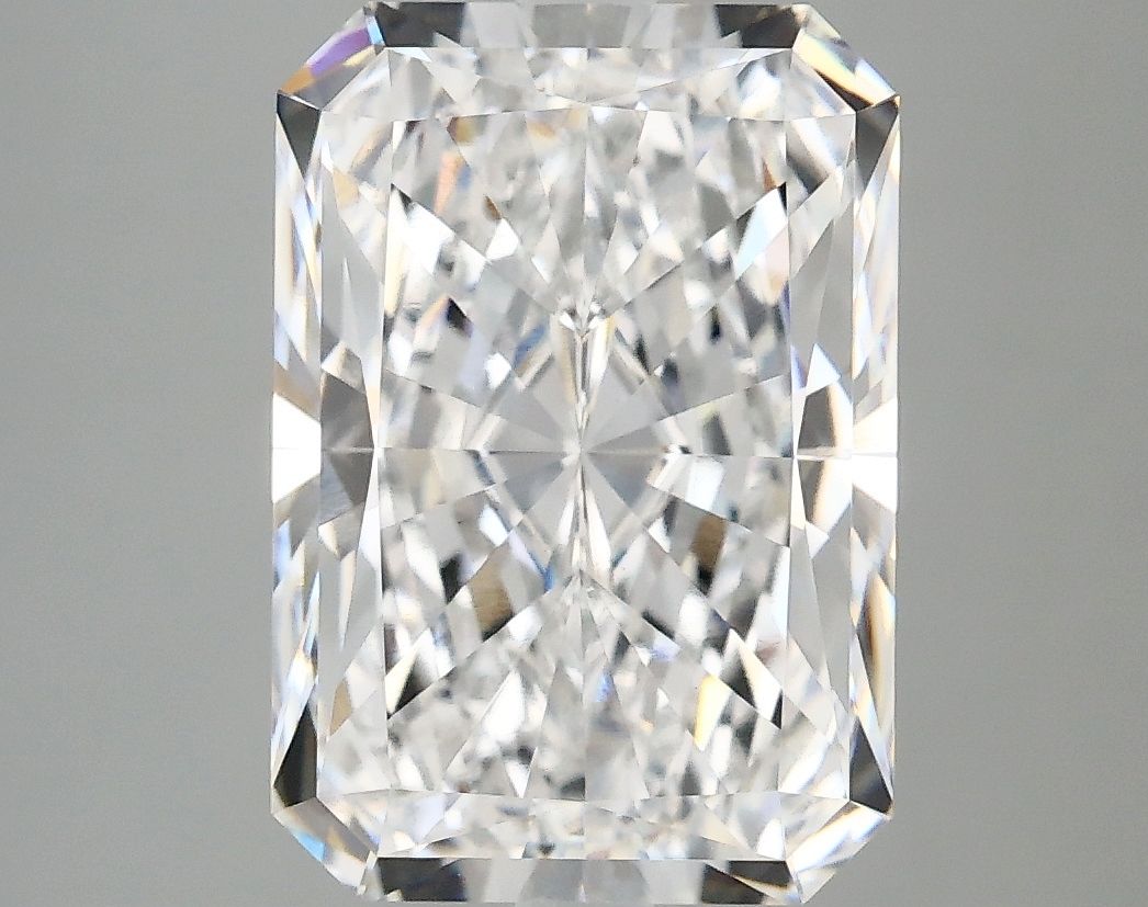 4.95 ct. radiant Lab Grown Diamond front image