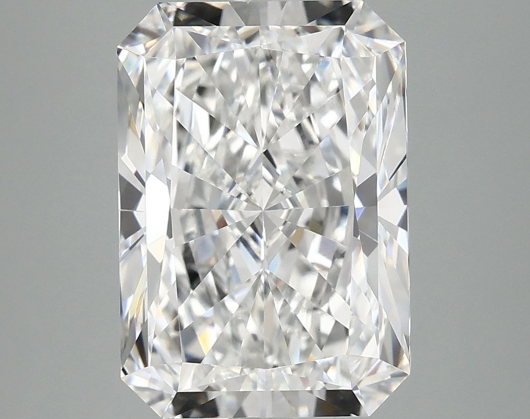 4.99 ct. radiant Lab Grown Diamond front image
