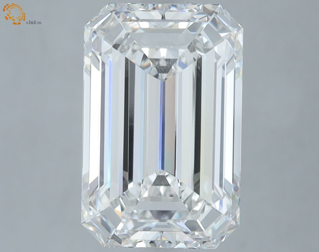 4.05 ct. emerald Lab Grown Diamond front image