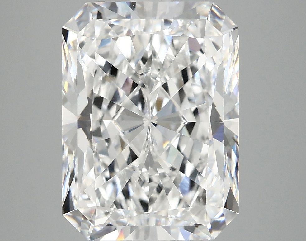4.95 ct. radiant Lab Grown Diamond front image