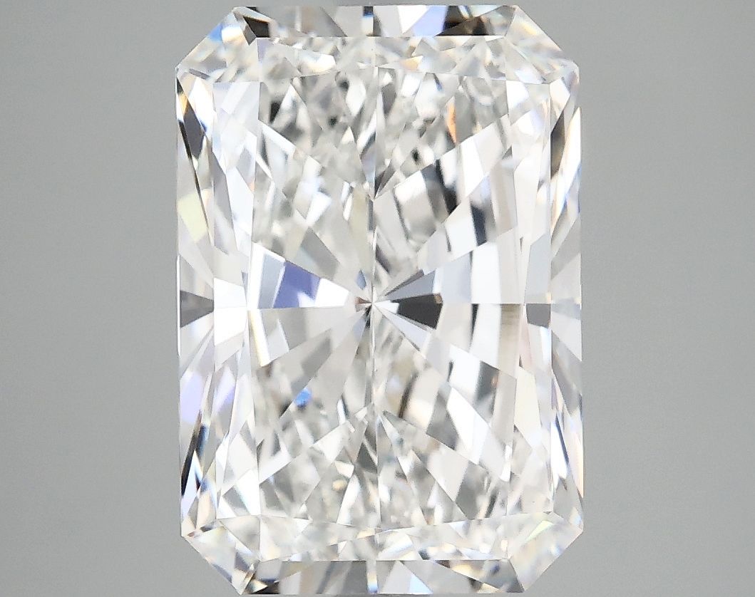 4.87 ct. radiant Lab Grown Diamond front image
