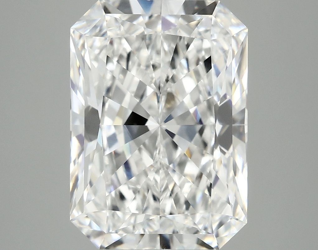 4.90 ct. radiant Lab Grown Diamond front image