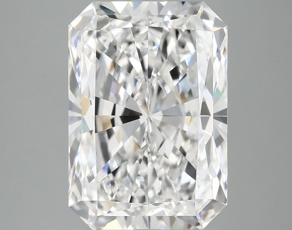 3.91 ct. radiant Lab Grown Diamond front image