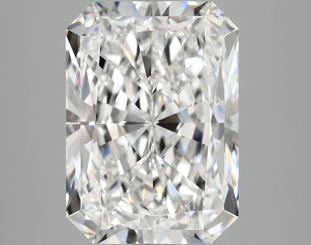 4.86 ct. radiant Lab Grown Diamond front image