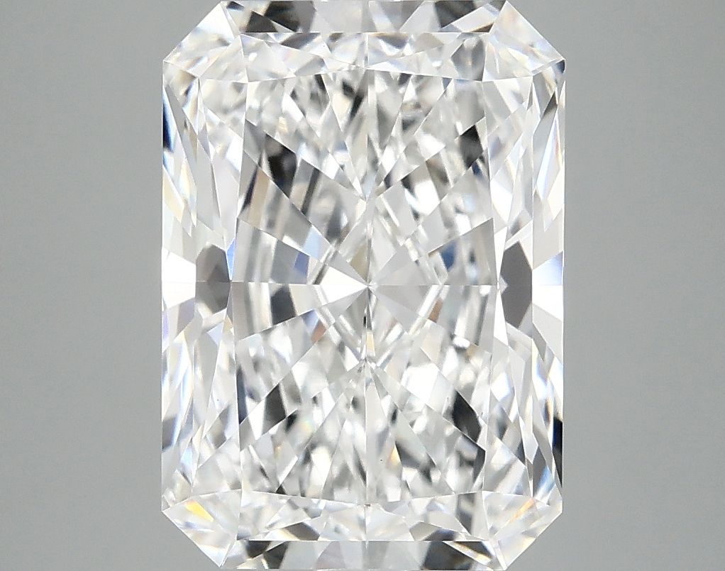 4.79 ct. radiant Lab Grown Diamond front image