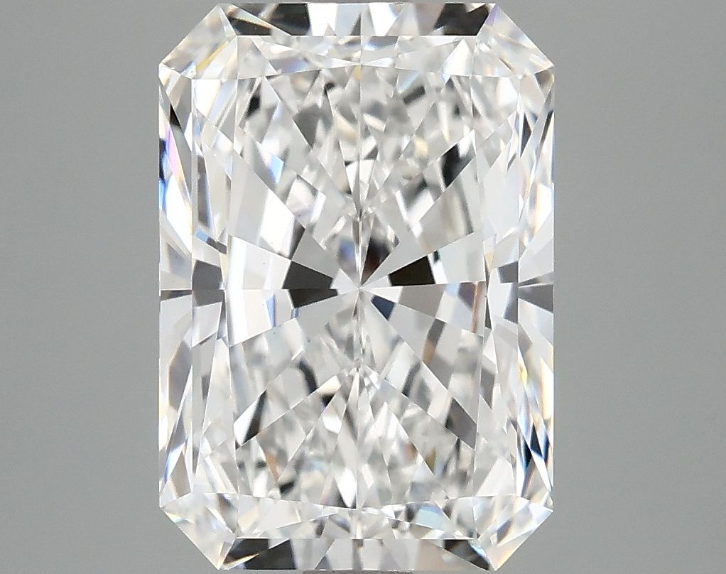3.94 ct. radiant Lab Grown Diamond front image
