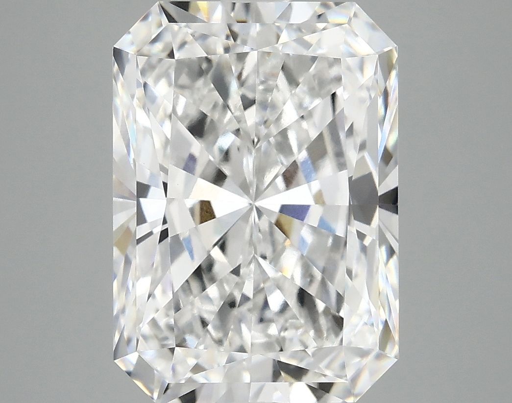 4.83 ct. radiant Lab Grown Diamond front image