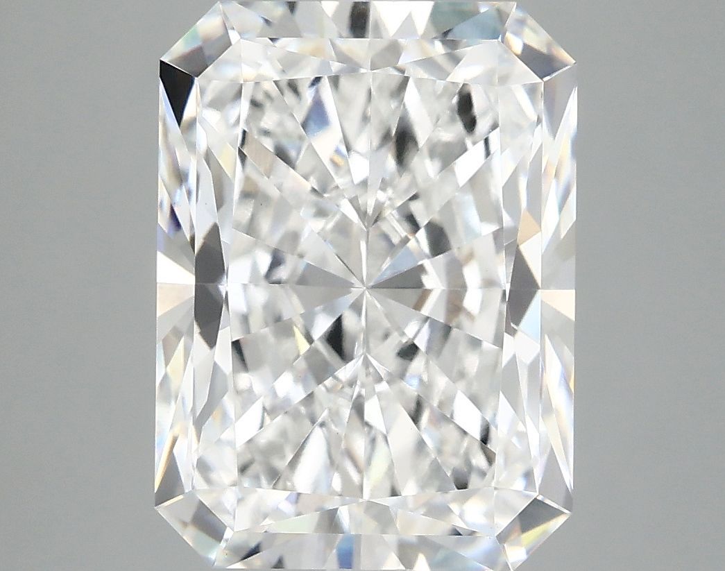 5.04 ct. radiant Lab Grown Diamond front image