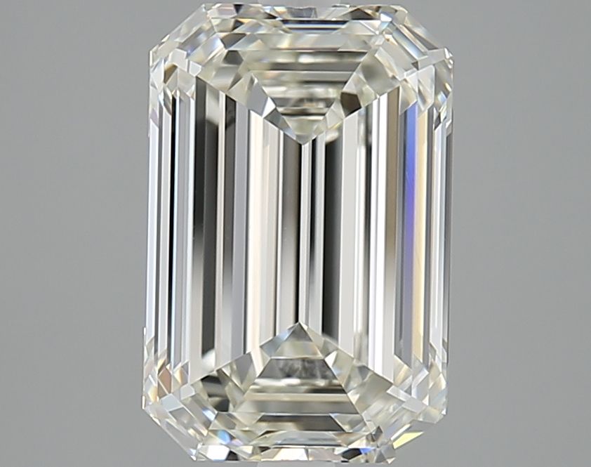 3.01 ct Emerald diamond