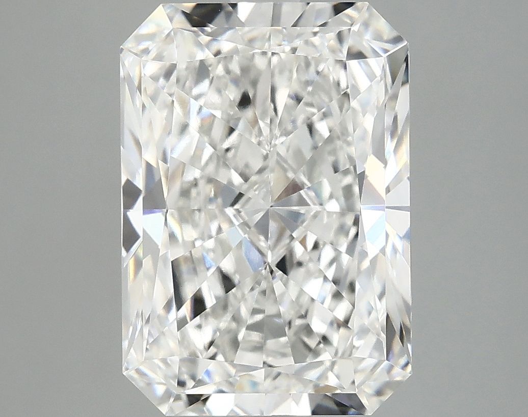 4.87 ct. radiant Lab Grown Diamond front image
