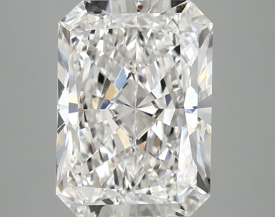 3.89 ct. radiant Lab Grown Diamond front image