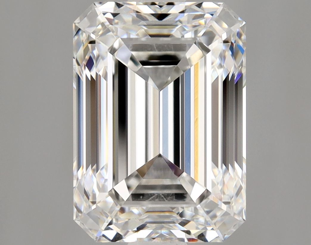 2.01 ct Emerald diamond