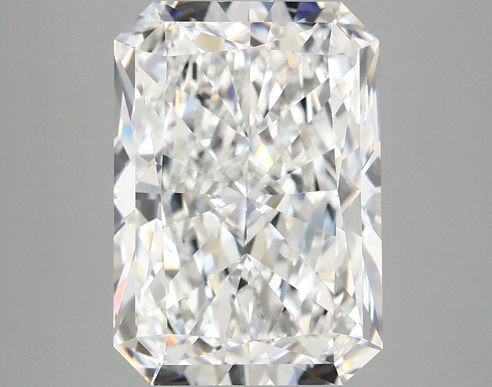 3.94 ct. radiant Lab Grown Diamond front image