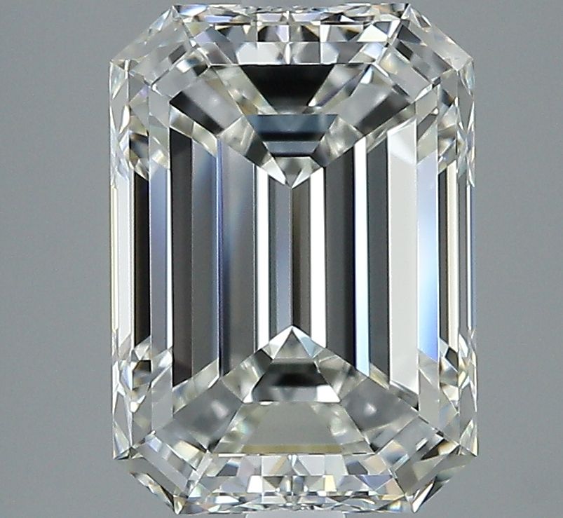 3.03 ct Emerald diamond