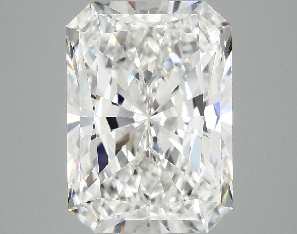 4.94 ct. radiant Lab Grown Diamond front image