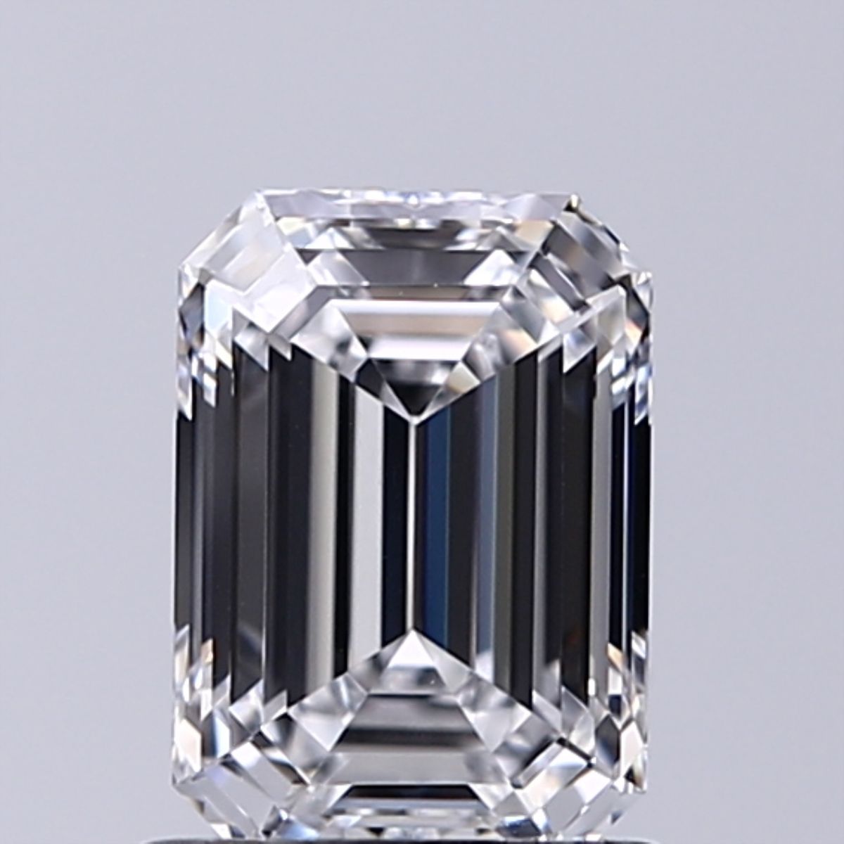 1.04 ct. emerald Lab Grown Diamond front image