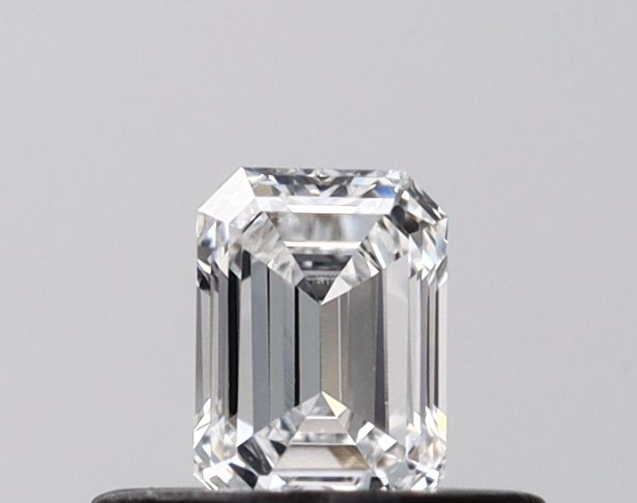 0.32 ct Emerald lab_grown_diamond