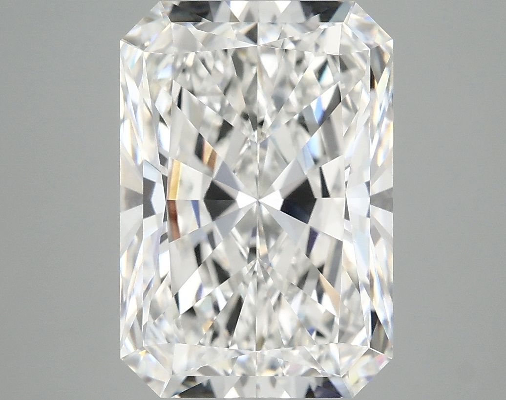 5.04 ct. radiant Lab Grown Diamond front image