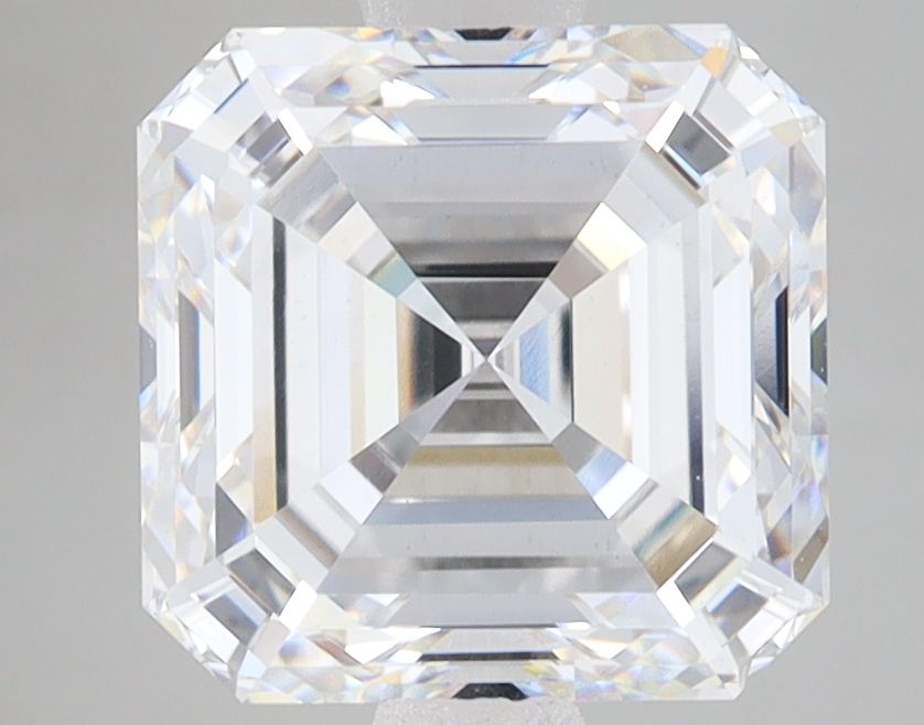 3.80 ct Square Emerald diamond