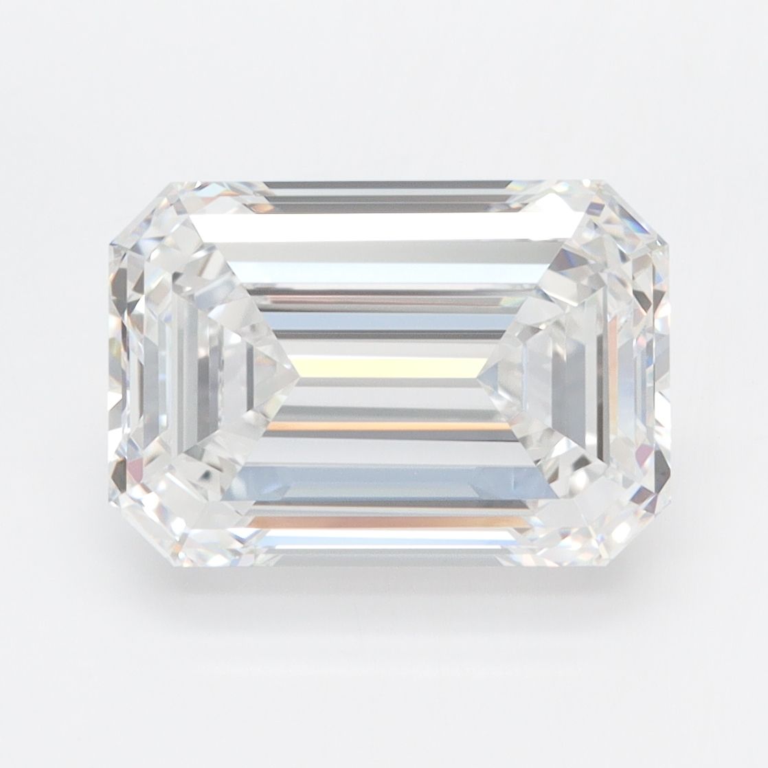 Diament LG szmaragdowy, 4.4 ct, D, IF