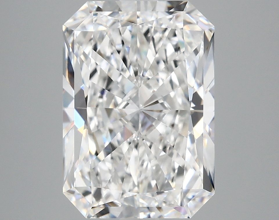 3.88 ct. radiant Lab Grown Diamond front image