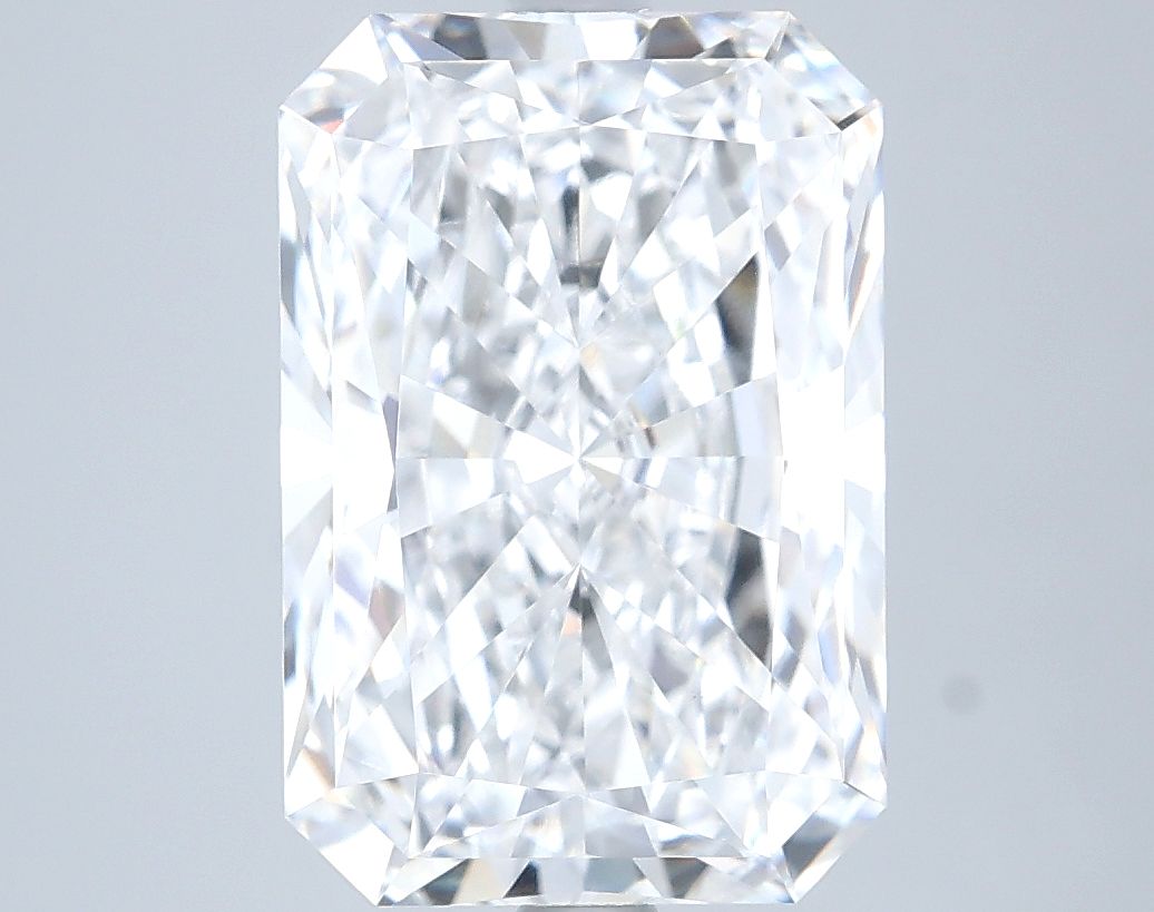 4.53 ct. radiant Lab Grown Diamond front image