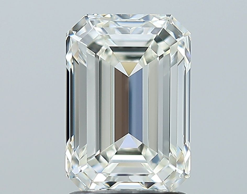 2.01 ct Emerald diamond