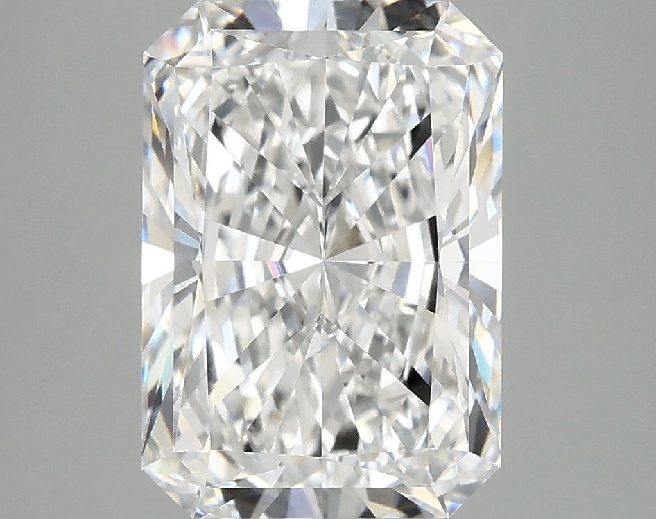 3.91 ct. radiant Lab Grown Diamond front image