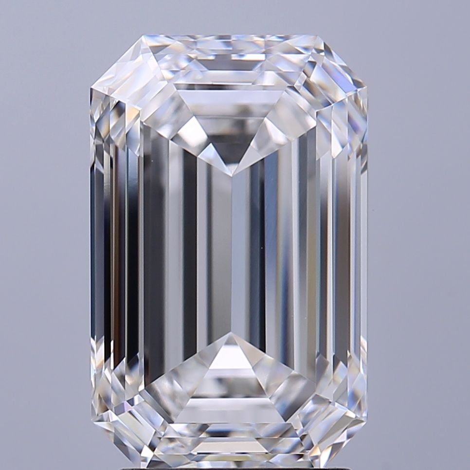 3.05 ct. emerald Lab Grown Diamond front image