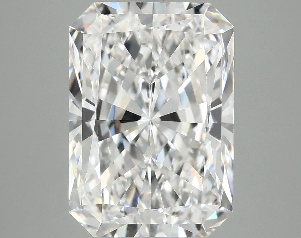 4.88 ct. radiant Lab Grown Diamond front image