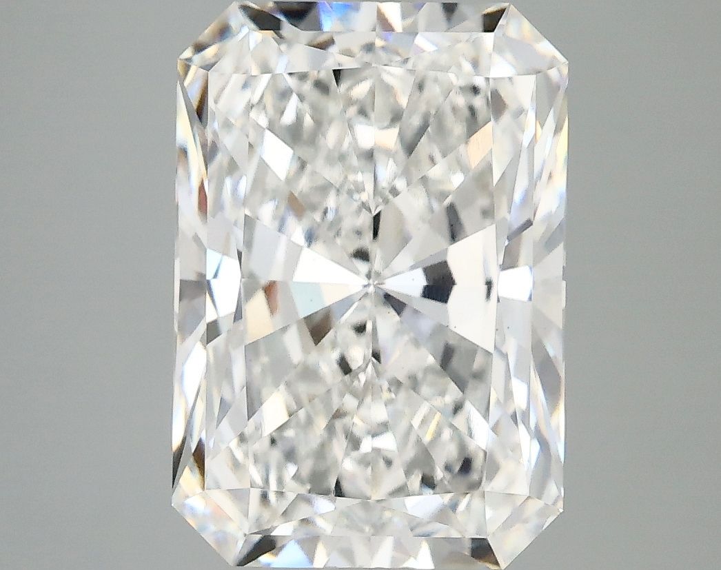 4.87 ct. radiant Lab Grown Diamond front image
