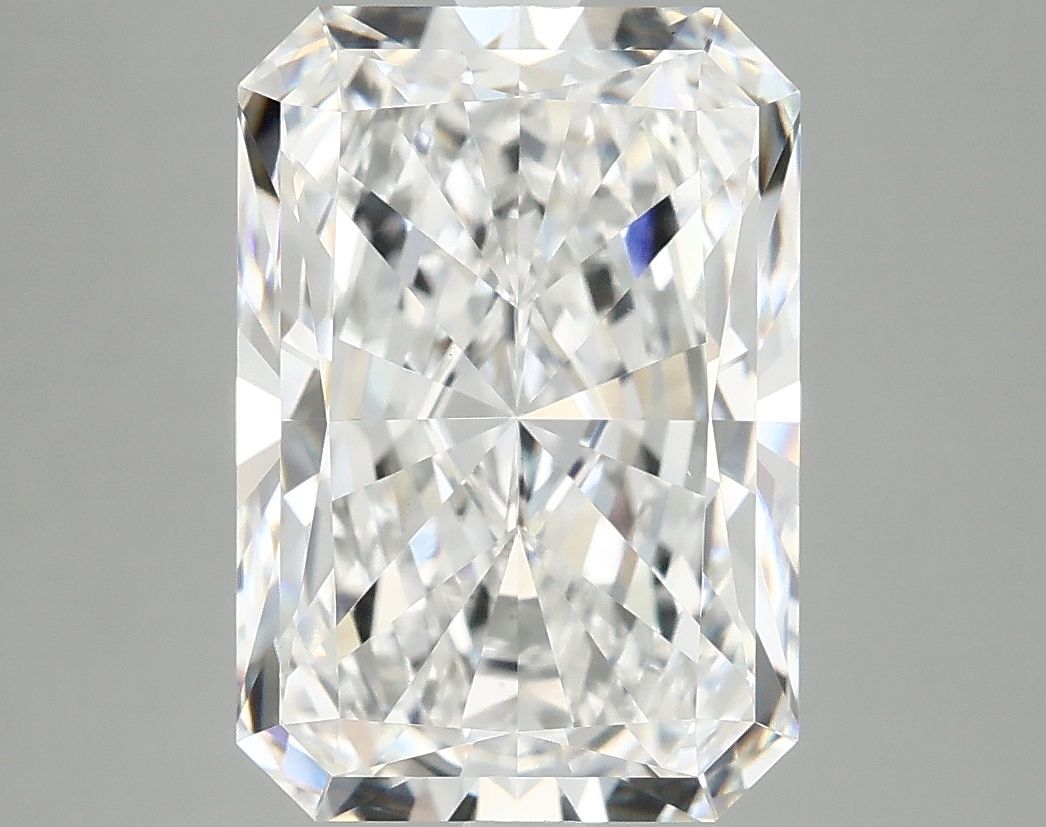 4.87 ct. radiant Lab Grown Diamond front image