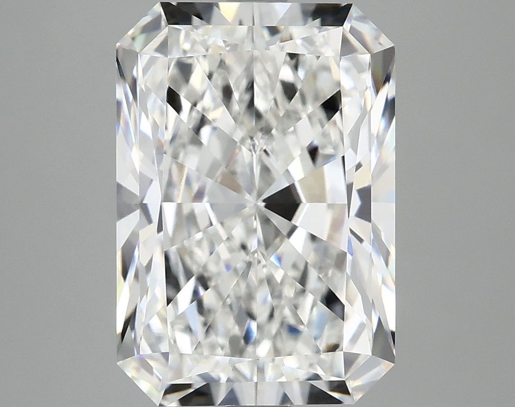 4.94 ct. radiant Lab Grown Diamond front image