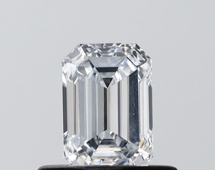 0.53 ct. emerald Lab Grown Diamond front image