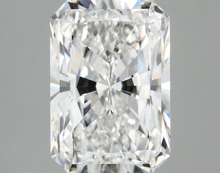 2.95 ct. radiant Lab Grown Diamond front image