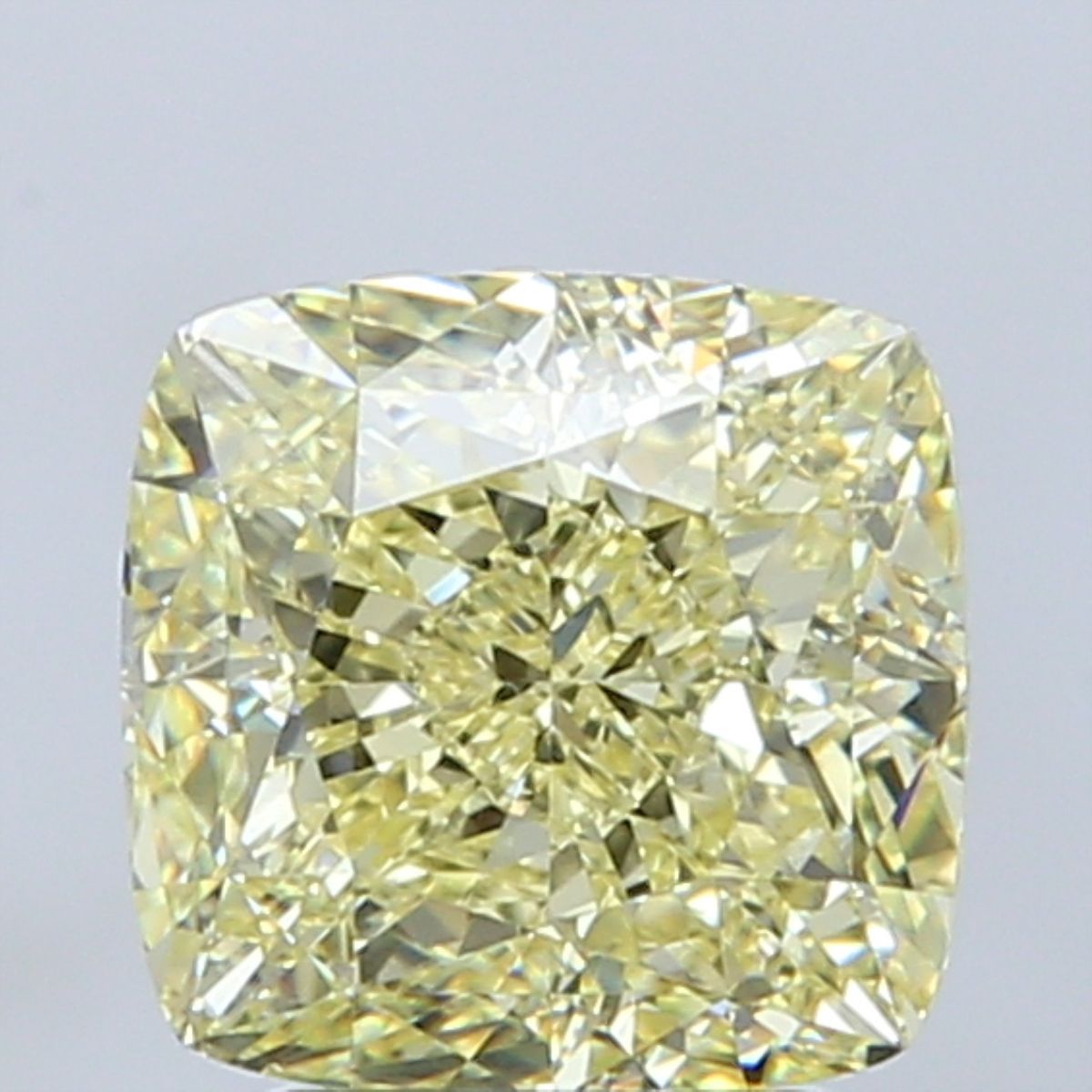 2.54 ct Cushion Brilliant diamond
