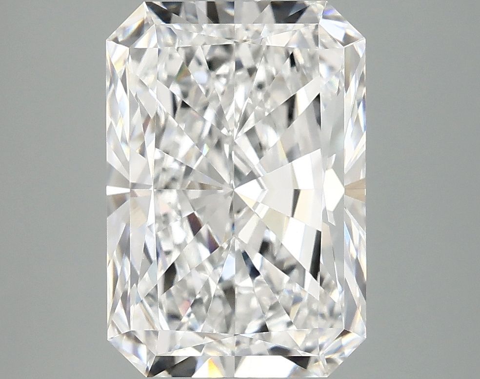 4.19 ct. radiant Lab Grown Diamond front image