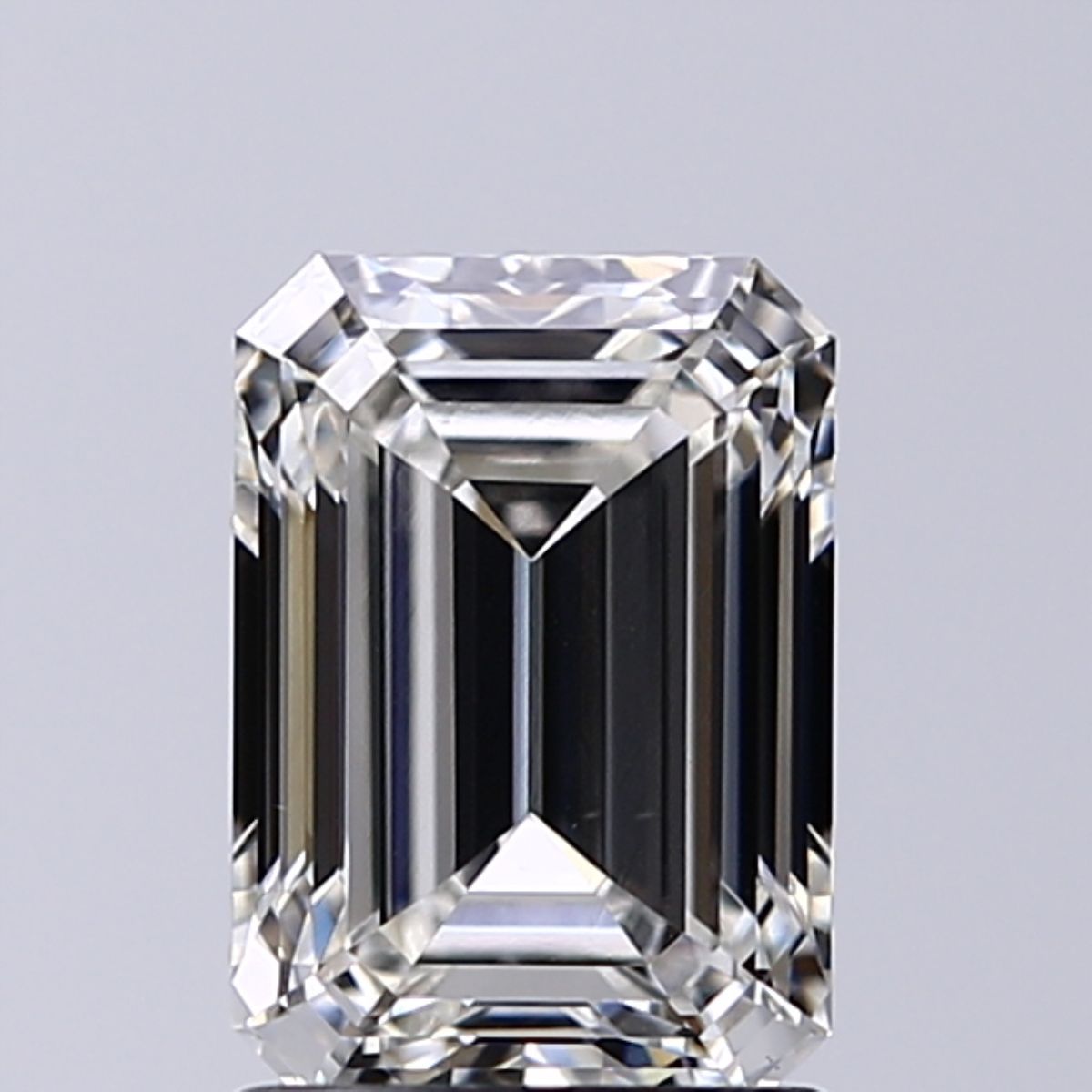 1.53 ct. emerald Lab Grown Diamond front image