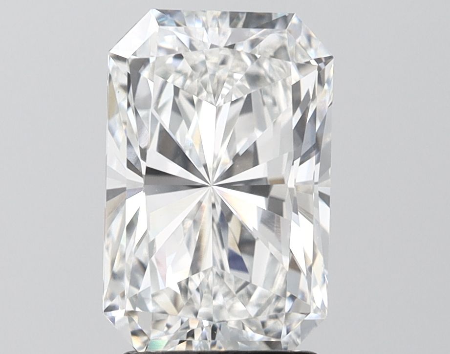 2.85 ct. radiant Lab Grown Diamond front image