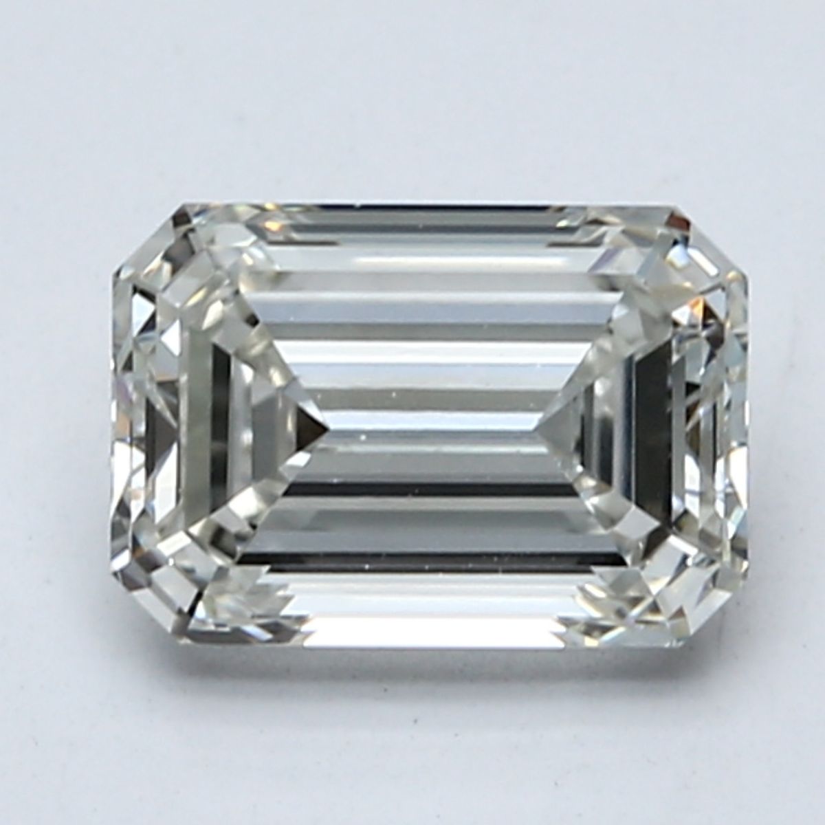 1.70 ct Emerald diamond