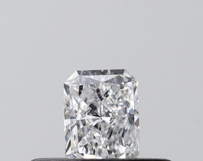 0.21ct Radiant diamond