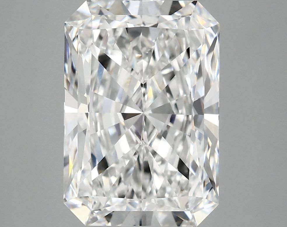 4.04 ct. radiant Lab Grown Diamond front image