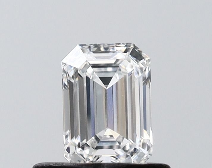 0.50 ct. emerald Lab Grown Diamond front image