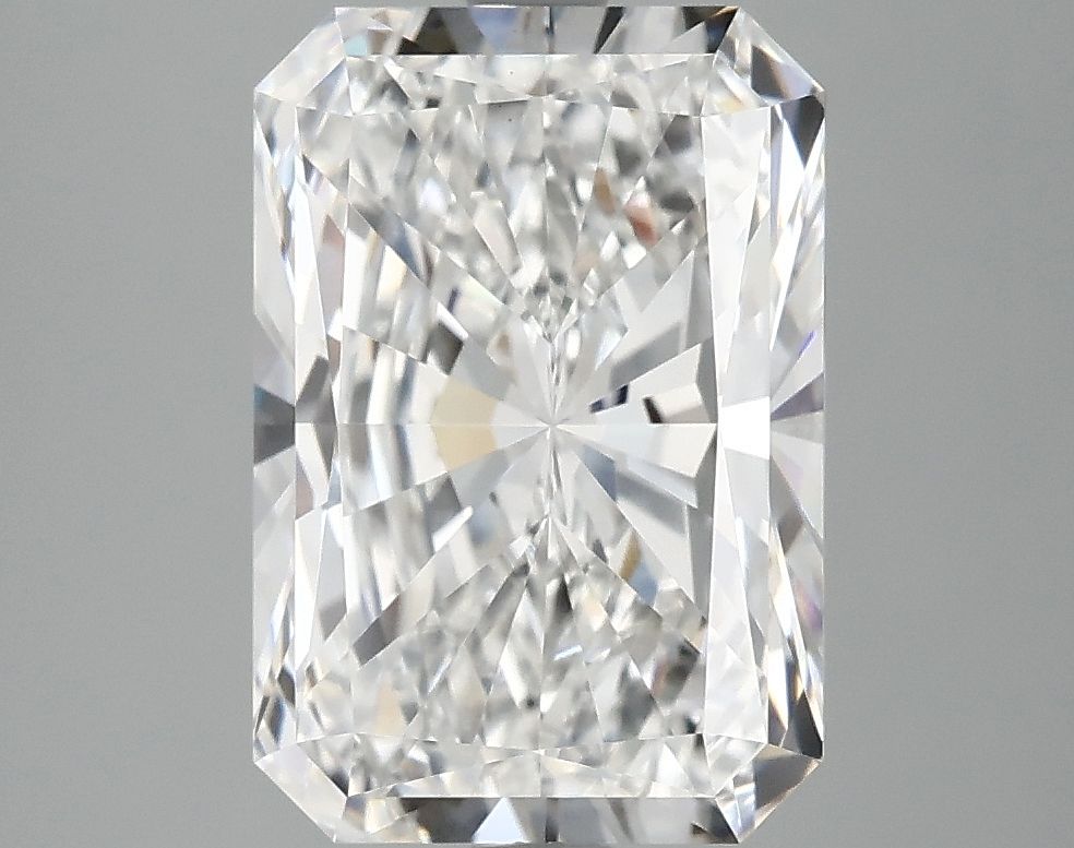3.94 ct. radiant Lab Grown Diamond front image