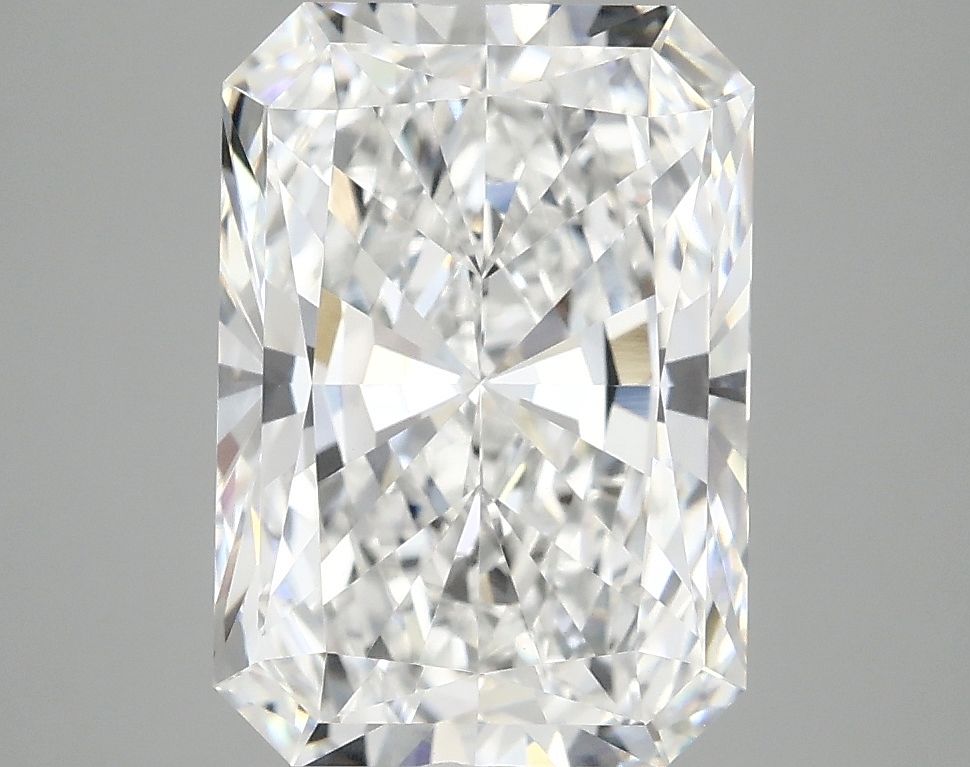 3.92 ct. radiant Lab Grown Diamond front image