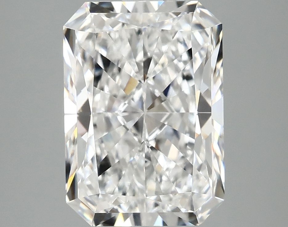 3.88 ct. radiant Lab Grown Diamond front image