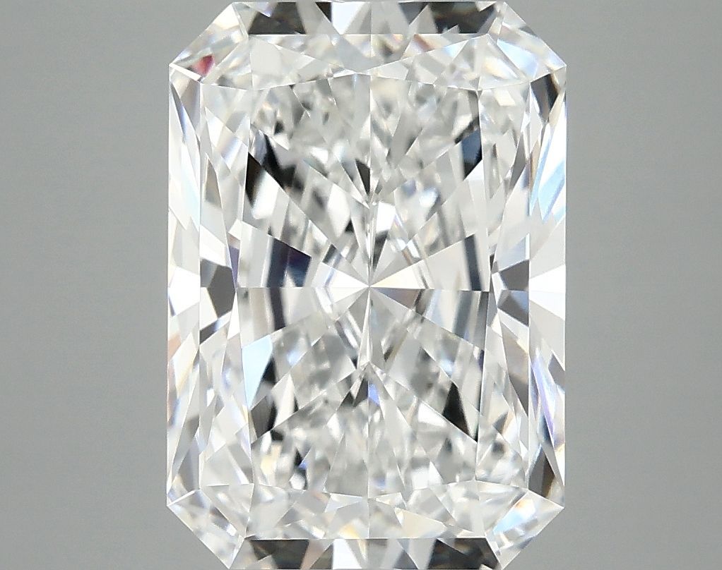 4.90 ct. radiant Lab Grown Diamond front image