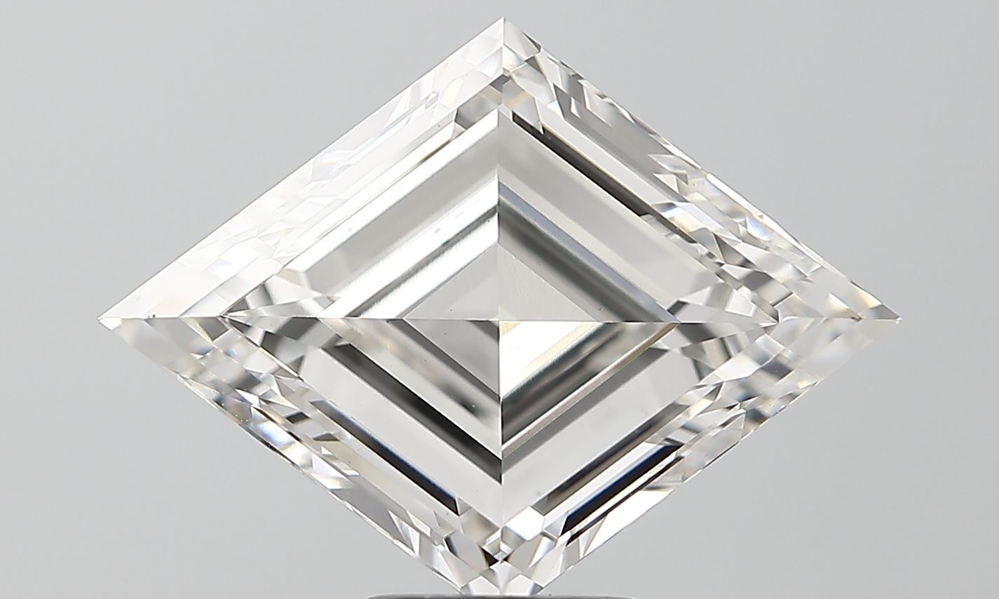 6.96 ct lab-grown Lozenge Diamond